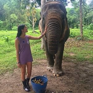 Meet your Posher, Stephanie